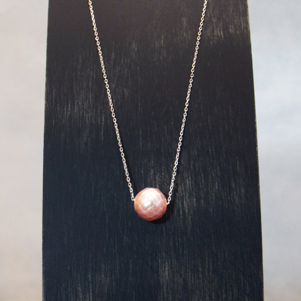 華真珠　一粒の光　シンプルネックレス ピンク　全体図 華真珠 K10ホワイトゴールド 写真3
