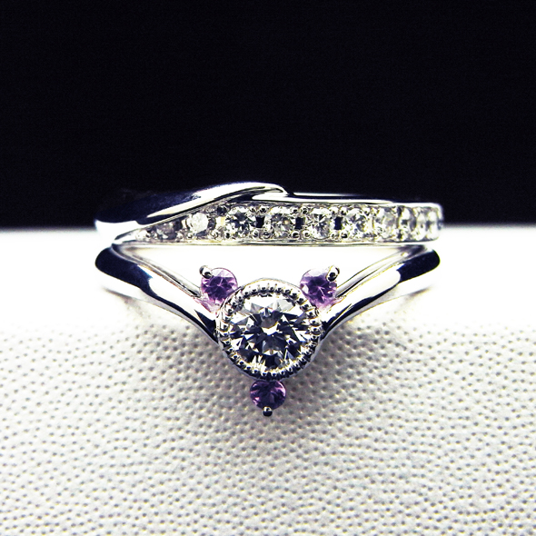 パープルサファイアとダイヤモンドのエンゲージリングとマリッジリング 　女性用マリッジリングとエンゲージリング Pt900 ダイヤモンド パープルサフィア 写真2