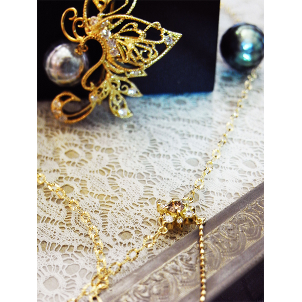 華真珠　咲きこぼれる華のネックレス　ダイヤモンドパーツ K18ピンクゴールド ダイヤモンド イエローサファイア 写真8