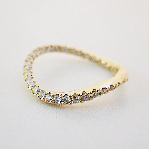 螺旋の指輪 ー水明ー　全体図 K18イエローゴールド ダイヤモンド 写真1