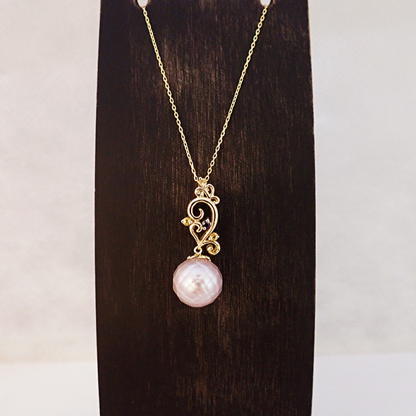 華真珠とサファイアのコンビネックレス　全体図 K18イエローゴールド Pt900 カラーサファイア 華真珠 写真1